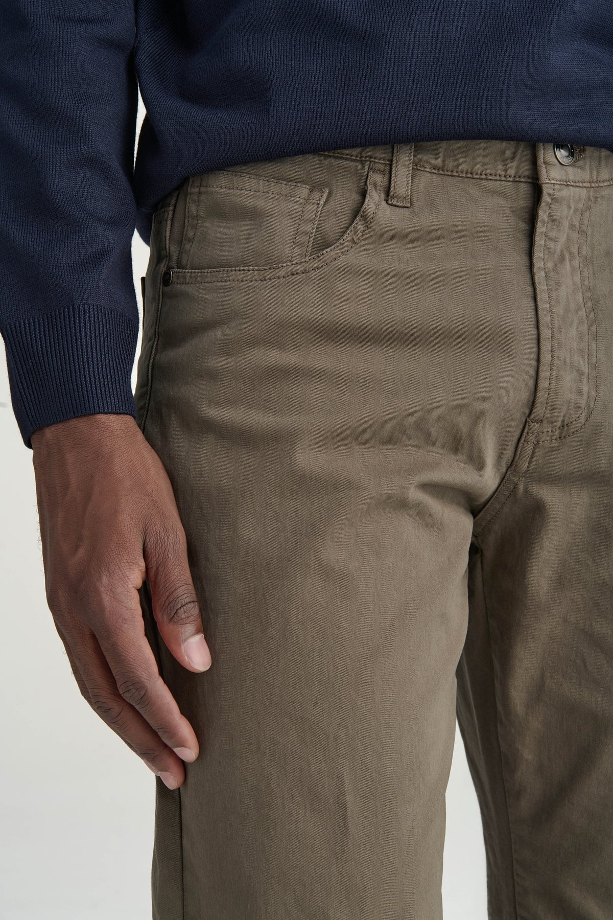 Pantaloni 5 tasche in cotone twill uomo-2