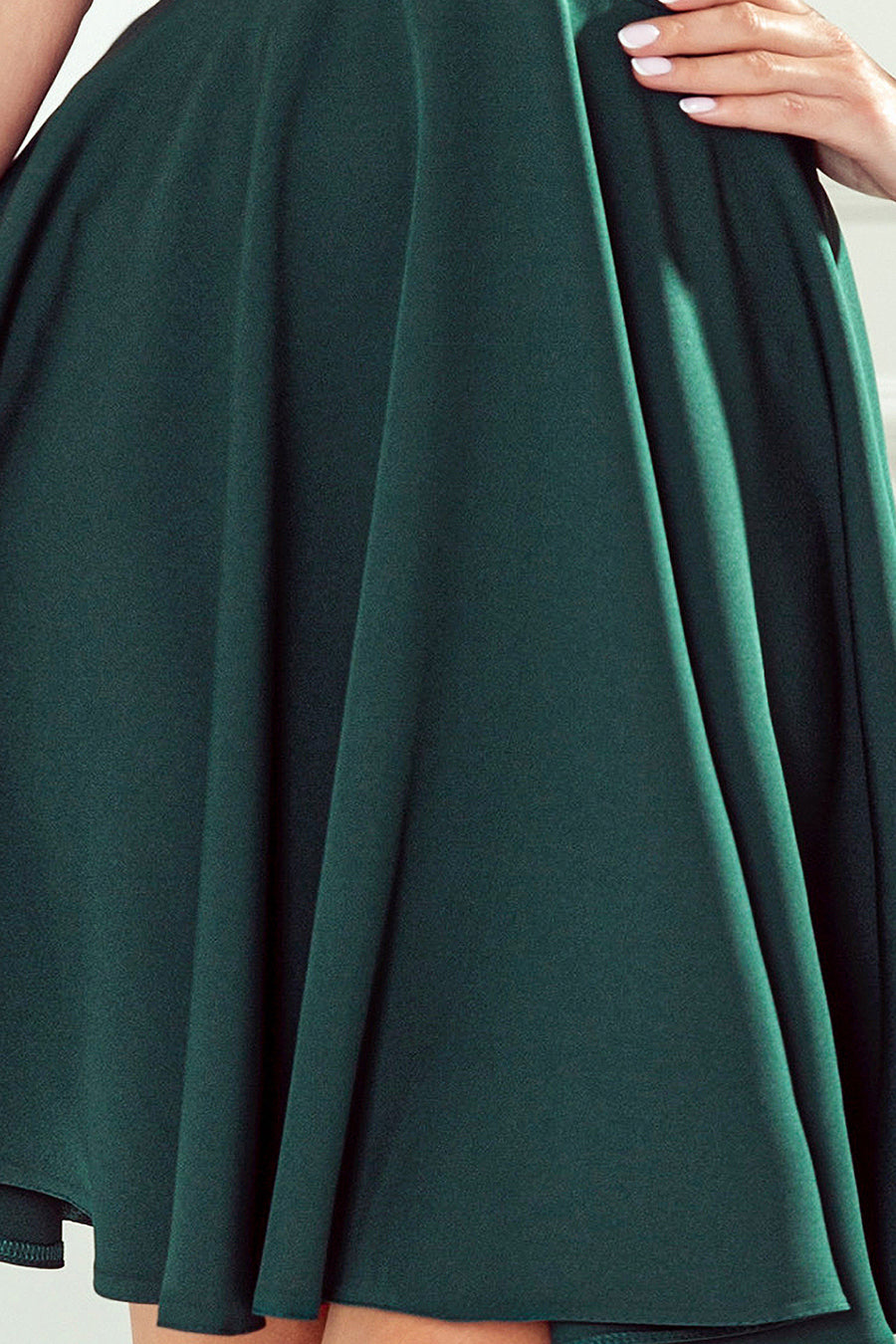 Numoco 393-1 ROSALIA Feminine dress with neckline and bows - green-4