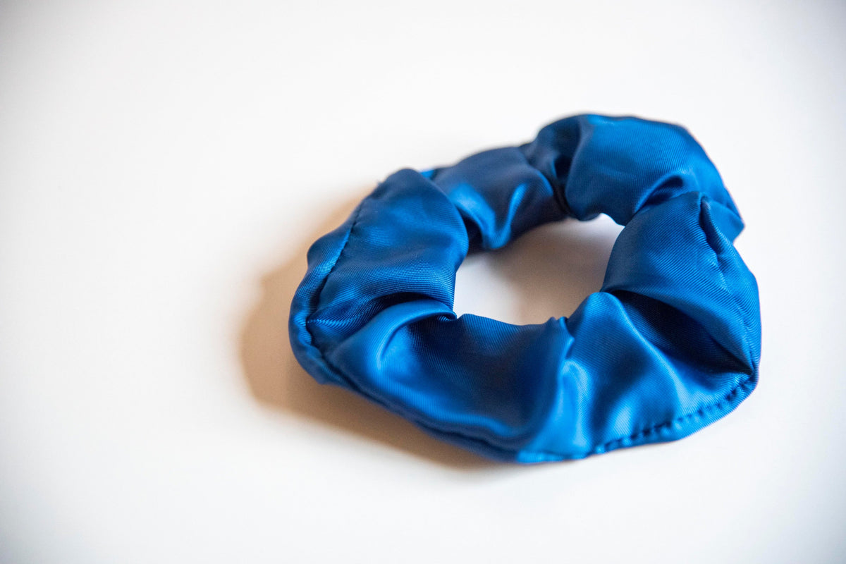 0/100 BLUE SCRUNCHIE-1
