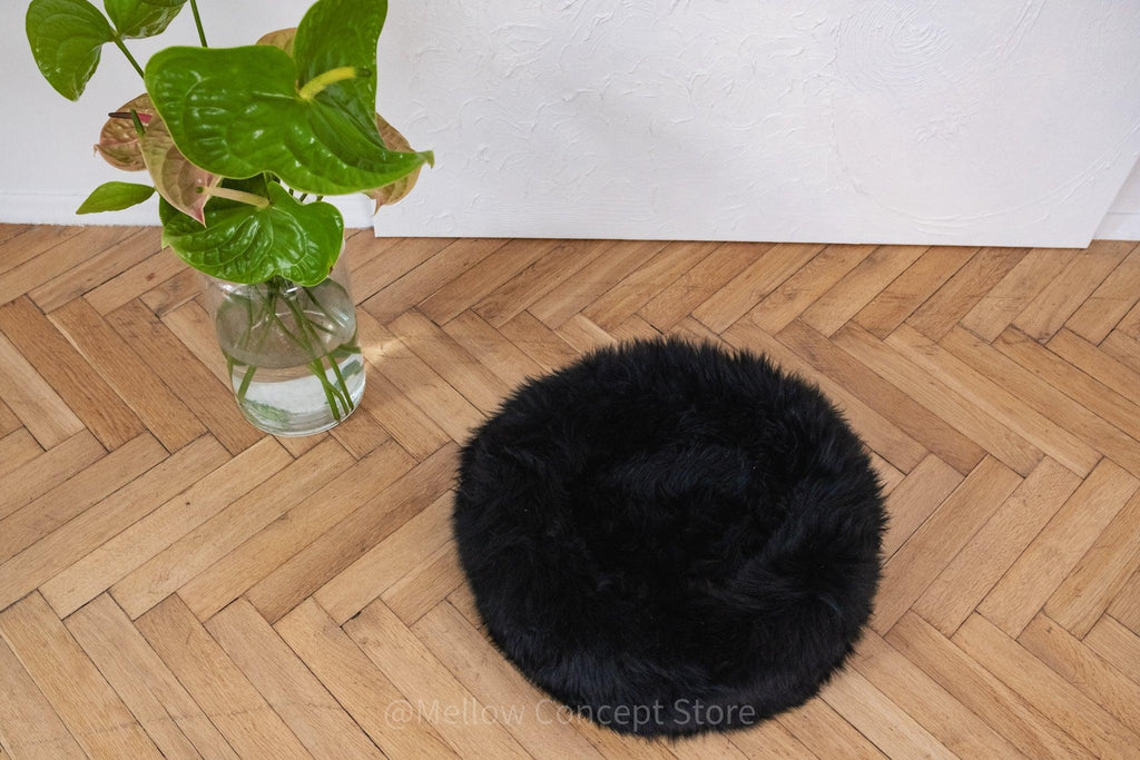 Round Natural Sheepskin Pet Bed - Black-3