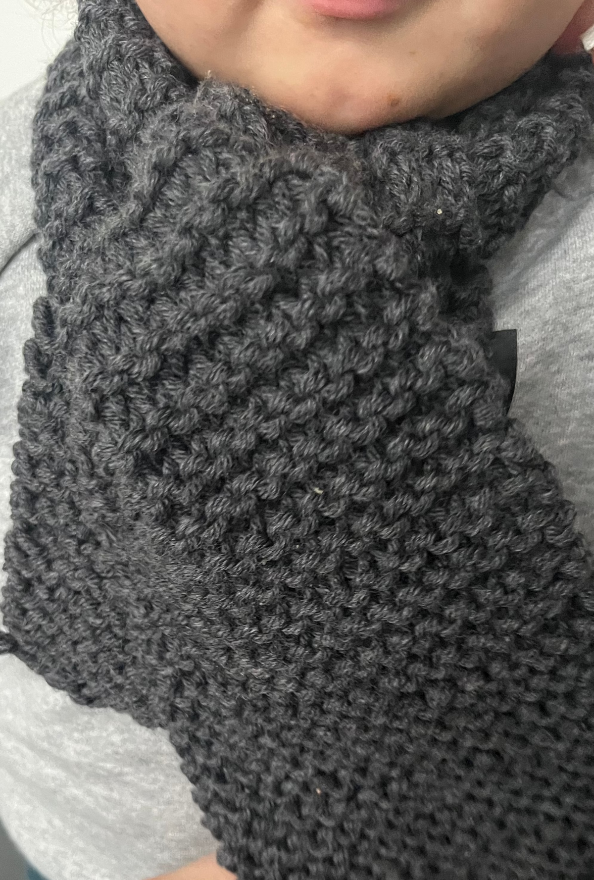 Hand-knitted wool hat for baby-3