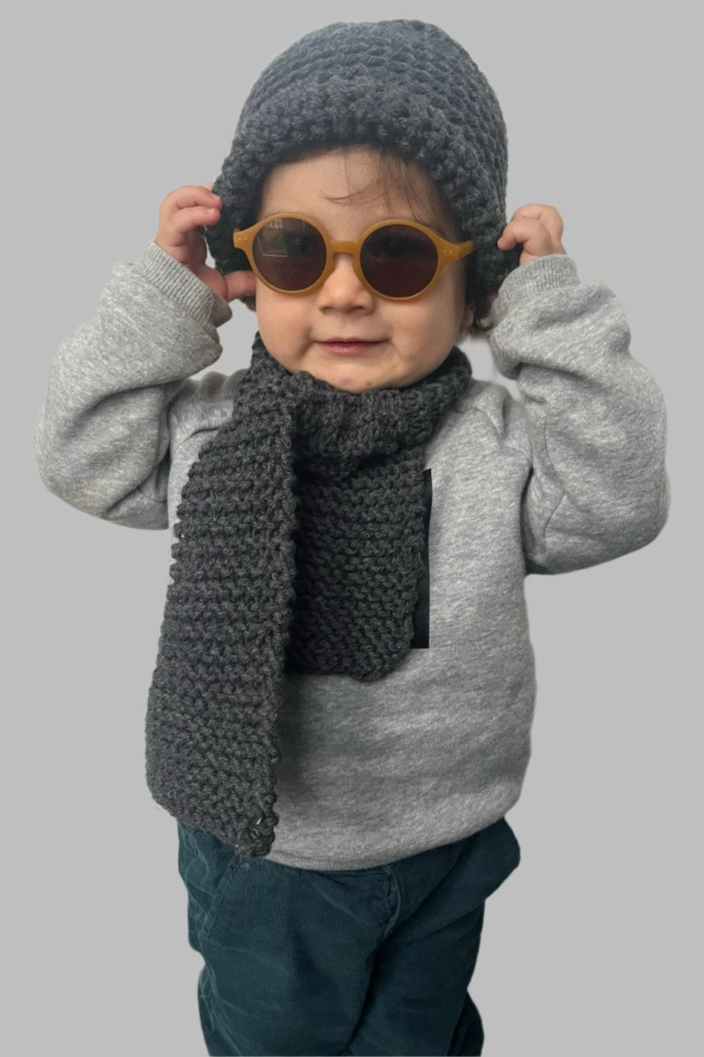 Hand-knitted wool hat for baby-1