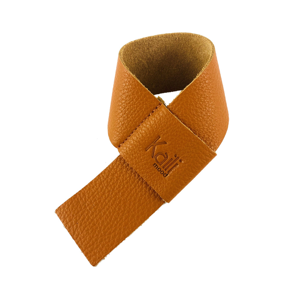 K0010LB | Bottle saver Made in Italy from genuine full-grain leather, dollar grain - Color Orange. Dimensions: 27 x 4 x 0.5 cm.  Packaging: hard bottom/cover Gift Box-1