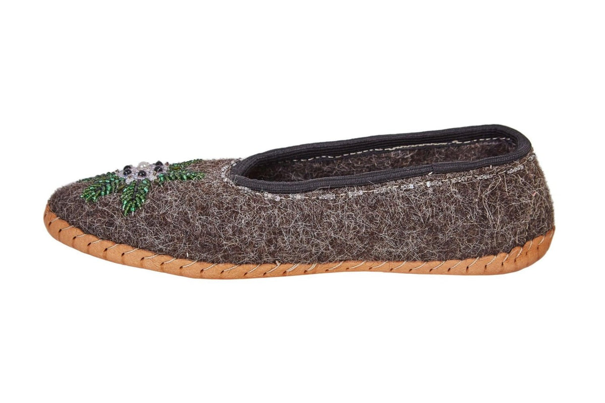 Adult Woolen Slippers (felt) with beads - Mio NEGOZIO 🌹💐MellowConceptStoreMellowConceptStore
