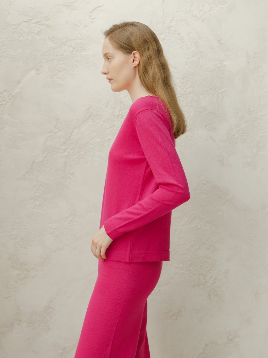 Extra Fine Merino V-Neck Sweater - Mio NEGOZIO 🌹💐LèmmeLèmme