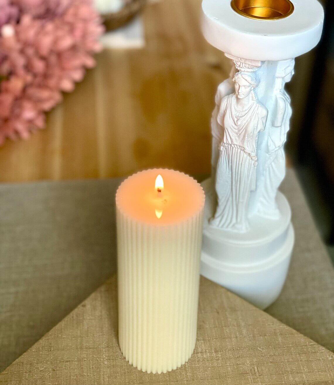 Ribbed Candle | Effortless Home Decor-4