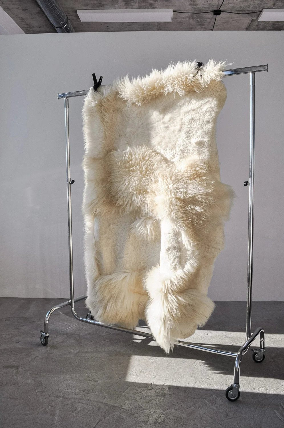 Natural Sheepskin Ivory Carpet - Irregular - Mio NEGOZIO 🌹💐MellowConceptStoreMellowConceptStore