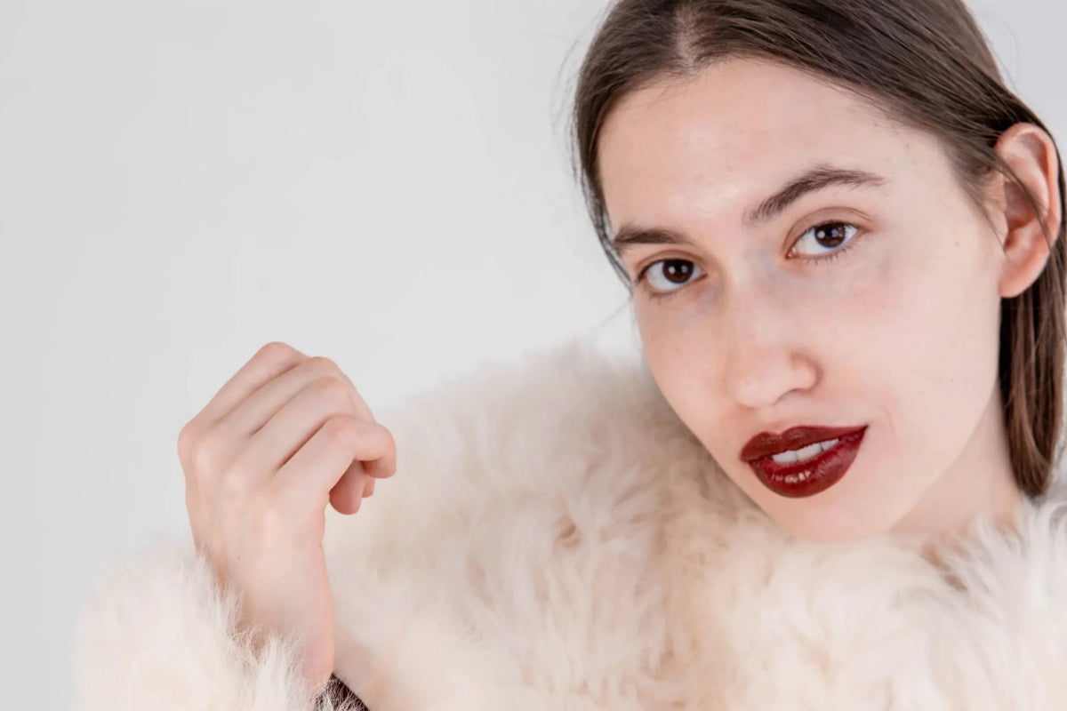 Sheepskin Fur / Coat with Burgundy Silk Lining - White - Mio NEGOZIO 🌹💐MellowConceptStoreMellowConceptStore