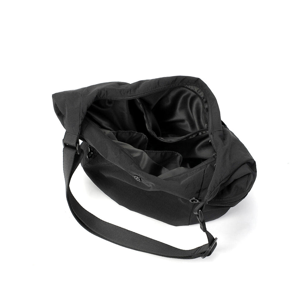Water-Resistant Nylon Crescent Crossbody Bag – Large Capacity Adjustable Hobo Shoulder Bag-2